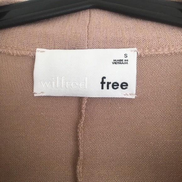Brand new Aritzia cardigan - Size S - Picture 3 of 3